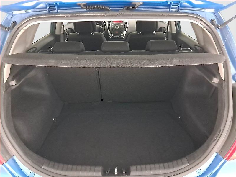 Kia Ceed (2011) 1.6 CVVT, po STK, jezdí dobře - fotka 14 z 19