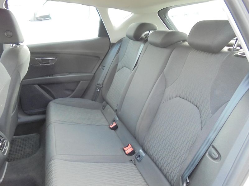 Seat Leon (2017) 1.2 TSI- ČR-1.MAJITEL-SERVISKA - fotka 11 z 11