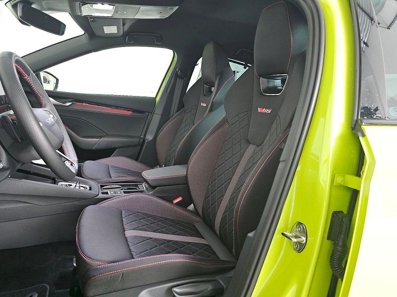Škoda Octavia (2025) 2.0TSI 195kW RS DSG - fotka 6 z 28