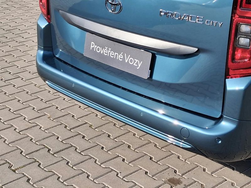 Toyota ProAce City Verso 1.5 D-4D Business Long AT - fotka 20 z 20