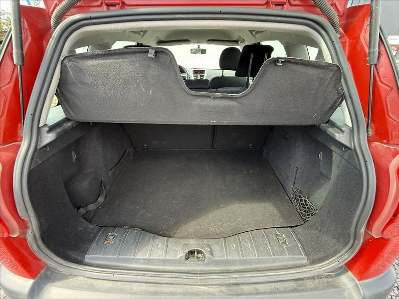 Peugeot 207 1,4 55kW Active - fotka 12 z 15