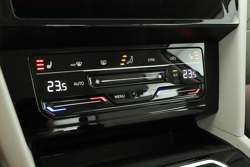 Volkswagen Passat (2022) Elegance 2.0 TDI - fotka 15 z 21