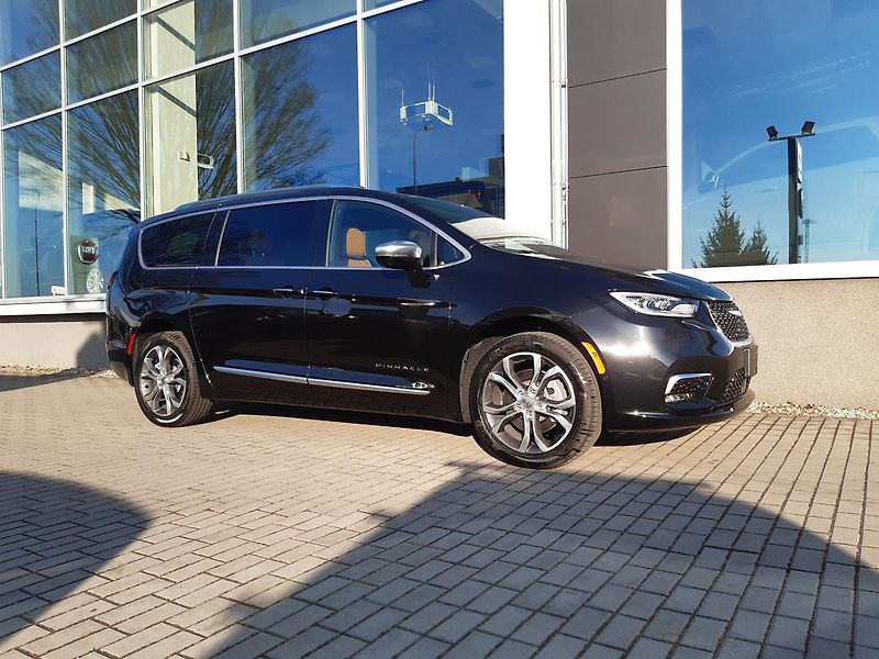 Chrysler Pacifica (2026) 3,6 V6 Pinnacle 4x4 - fotka 5 z 55
