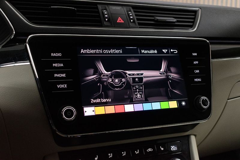 Škoda Superb TDI 147kW 4x4*L&K*TAŽNÉ*ČR 1.M - fotka 39 z 49