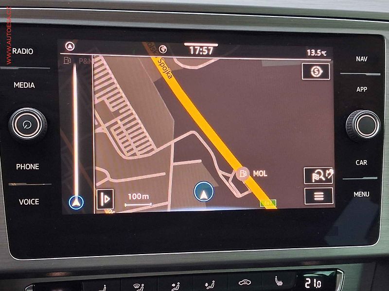 Volkswagen Passat (2019) 1.6TDi, DSG, LED - fotka 15 z 16