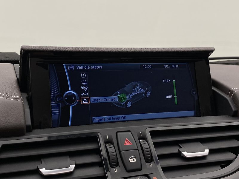 BMW Z4 sDrive 35i N54 AUT CZ 1. maj - fotka 44 z 56