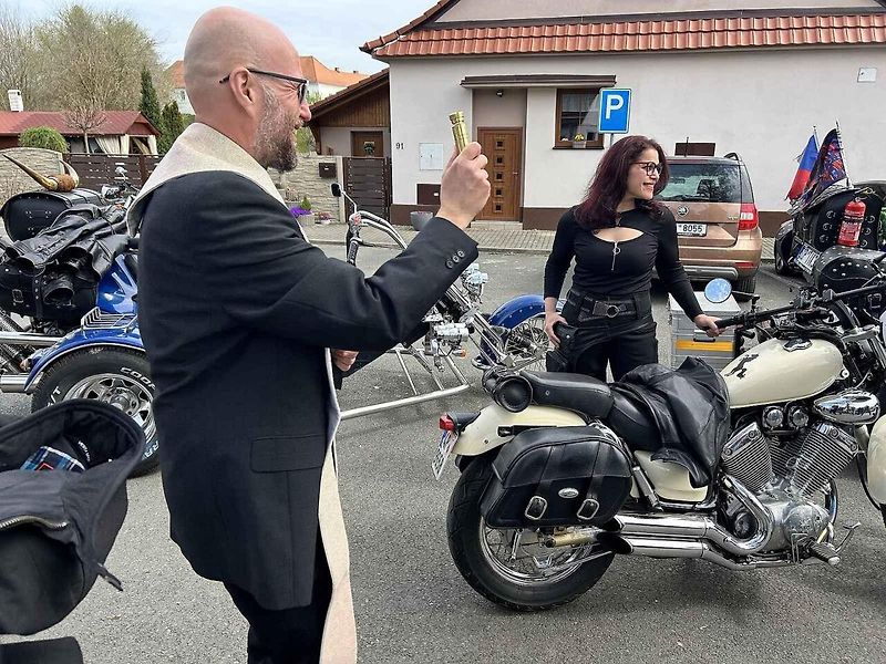 Žehnání motorek v Puclicích.