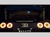 Model Bugatti Veyron Grand Sport Vitesse v měřítku 1:8 od společnosti Amalgam.