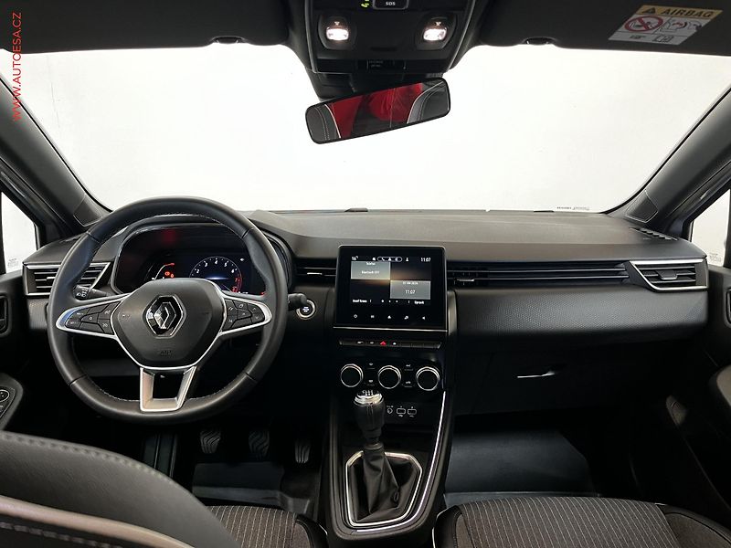 Renault Clio (2022) 1.0 TCe, 1.maj,ČR, Intense - fotka 8 z 15