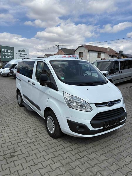 Ford Tourneo Custom (2015) Titanium L1-H1, KLIMA +TZ - fotka 3 z 15