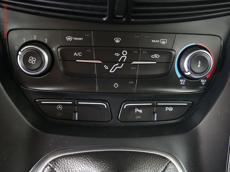 Ford C-MAX (2019) 1.0 EB, 1.maj,ČR, AC, park - fotka 17 z 19