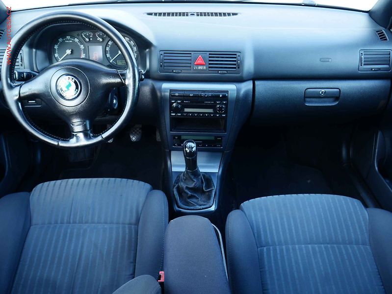 Škoda Octavia (2007) 1.6i, AC, temp - fotka 8 z 16