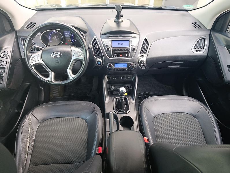 Hyundai ix35 (2011) 2.0 100kw 4X4 REZERVACE - fotka 16 z 21