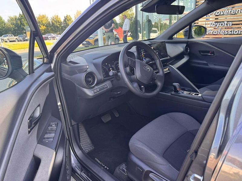 Toyota C-HR 1.8 Style - fotka 9 z 13