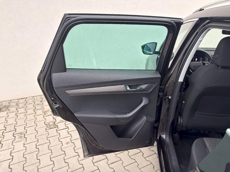 Škoda Karoq (2025) SEL TS 110/1.5 A7F - fotka 21 z 21