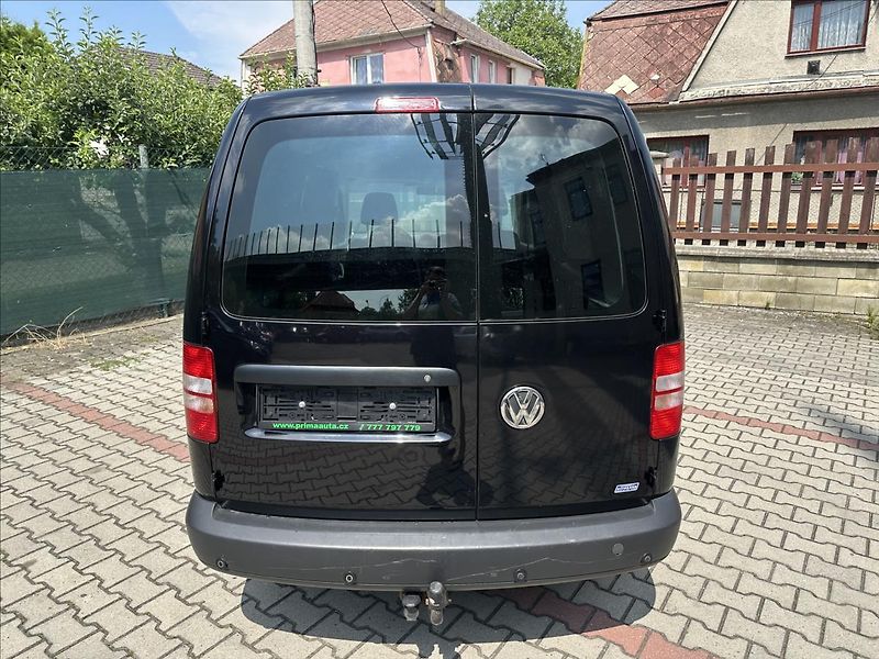 Volkswagen Caddy 2,0 MAXI TDI 4x4 TAŽNÉ - fotka 6 z 18