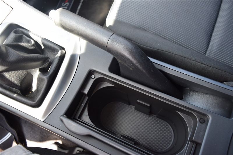 Mazda 3 1,6 i 77KW NOVÁ STK TOP STAV! - fotka 45 z 48