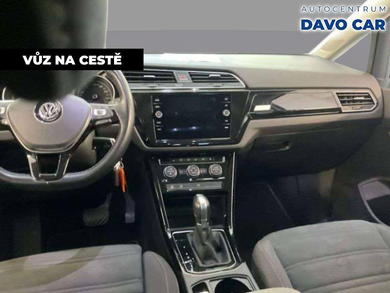 Volkswagen Touran 1,8 TSI 132 kW Rline DSG - fotka 3 z 12