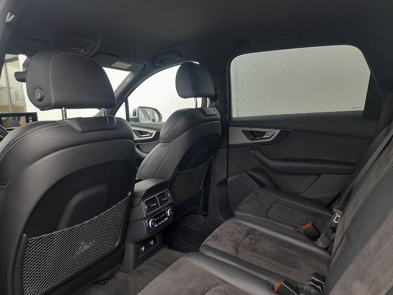 Audi Q7 45 TDI 170 kW quattro - fotka 10 z 24