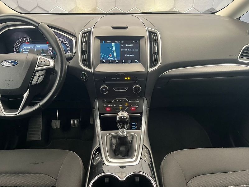 Ford Galaxy 2,0 TDCi Titanium 132kw manuál - fotka 16 z 64