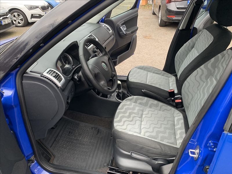 Škoda Roomster 1,2 HTP,ČR,SERVISKA - fotka 12 z 17
