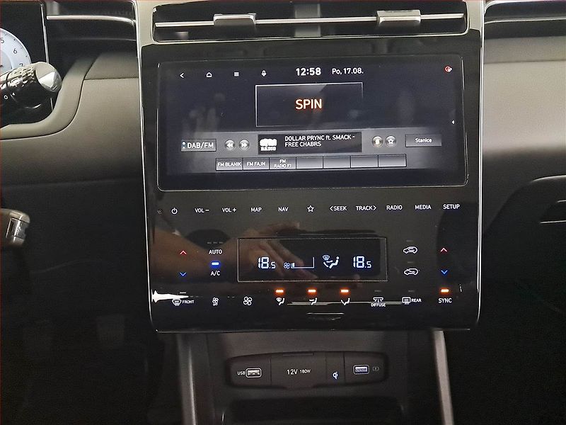 Hyundai Tucson (2021) Smart 1.6 T-GDI - fotka 12 z 20