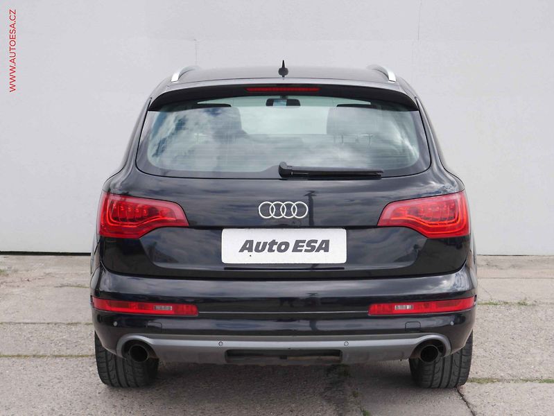 Audi Q7 (2010) 3.0 TDi Quattro, AT, TZ - fotka 5 z 17