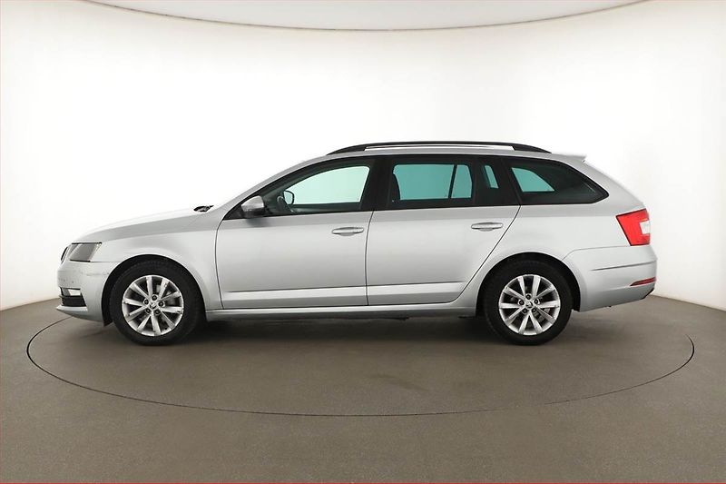 Škoda Octavia (2019) 1.5 TSI, Automat, ČR,1.maj - fotka 3 z 13