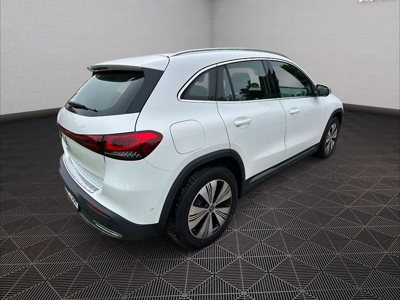 Mercedes-Benz EQA (2023) 250 69,7 kWh - fotka 7 z 29