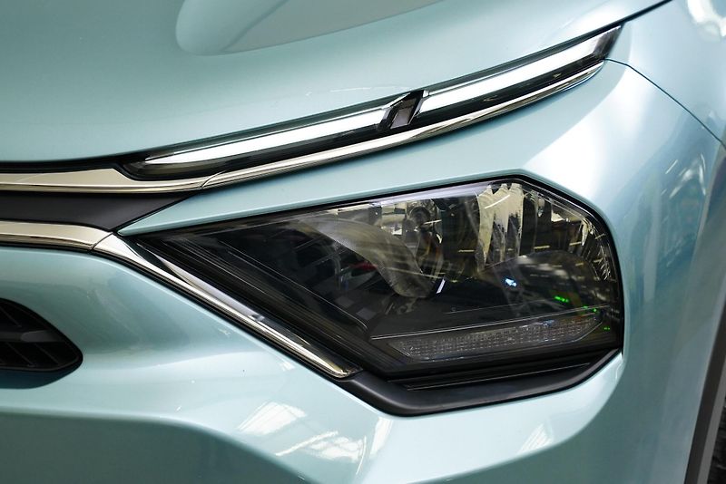 Citroën C4 - fotka 9 z 25