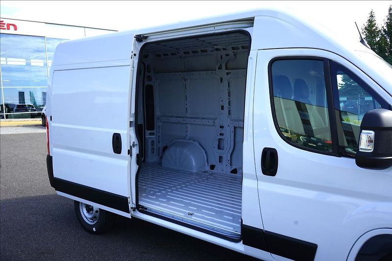 Citroën Jumper (2026) 2,2 BlueHDi 120 MAN6FG 30 L2H2 - fotka 13 z 21