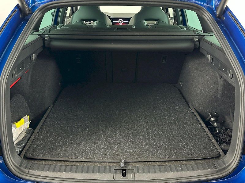 Škoda Octavia (2023) Combi 2.0 TSI 180 kW RS - fotka 37 z 40