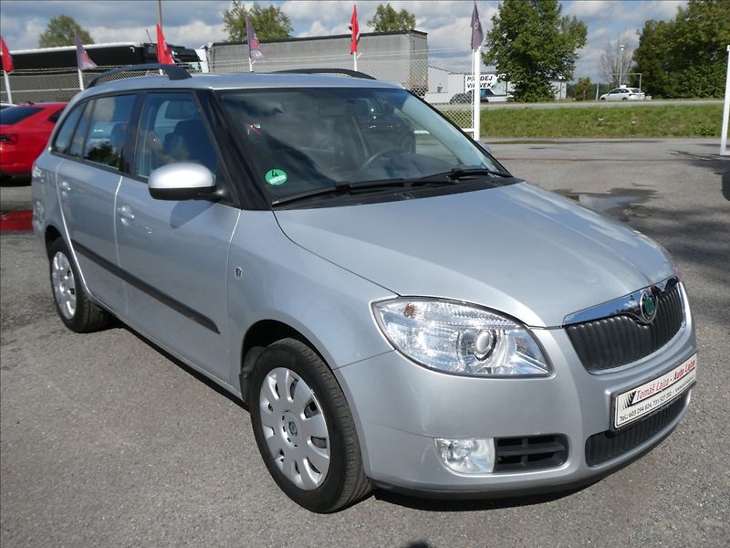 Škoda Fabia 1,6 i 1.MAJITEL,závěs,serviska - fotka 1 z 59