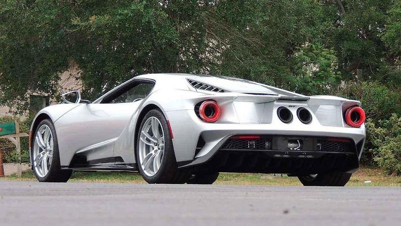 Ford GT.