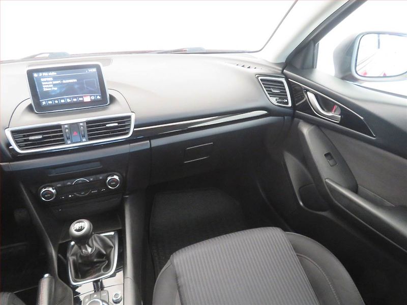 Mazda 3 (2016) 2.0 Skyactiv-G, Serv.kniha - fotka 8 z 15