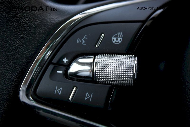 Škoda Superb (2023) 2.0 TDI 110 kW Style Plus - fotka 11 z 25