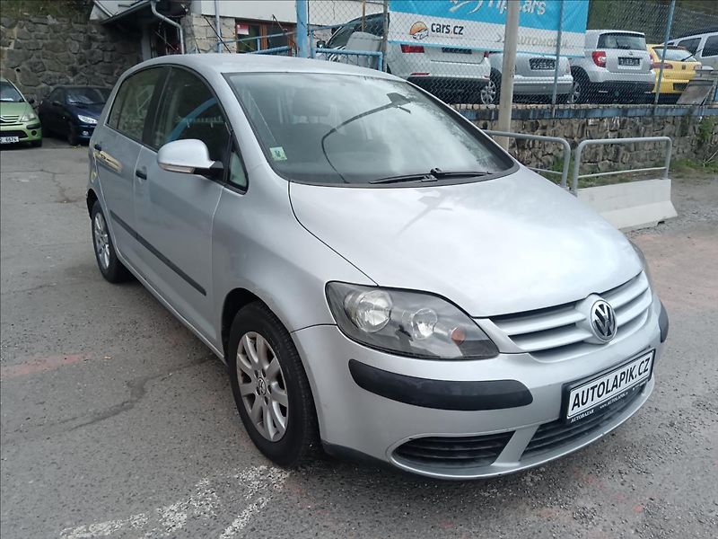 Volkswagen Golf Plus 1,9 TDi DSG  Comfortline - fotka 15 z 20