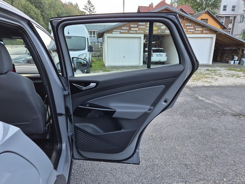 Volkswagen ID.4 195kw, 4MOTION TZ SOH 93,0% - fotka 37 z 46