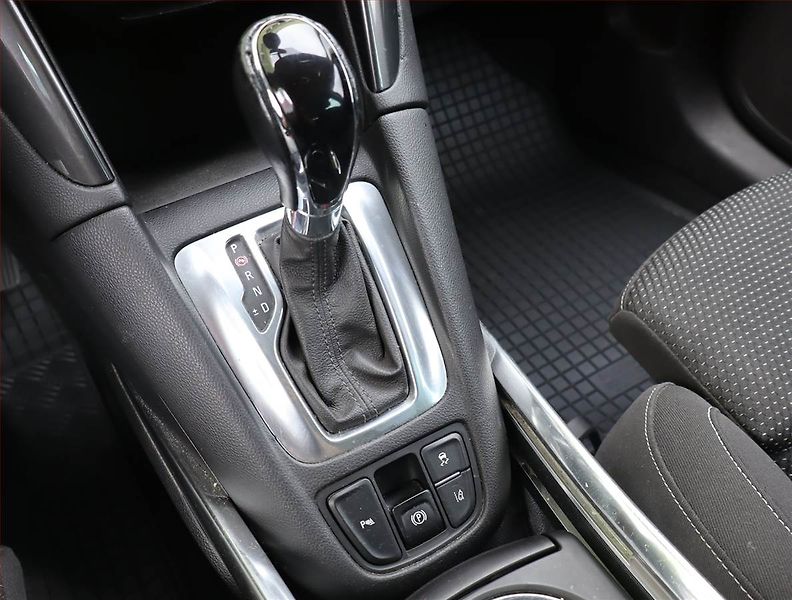 Opel Zafira (2017) 2.0 CDTI, Automat, 7 míst - fotka 13 z 20