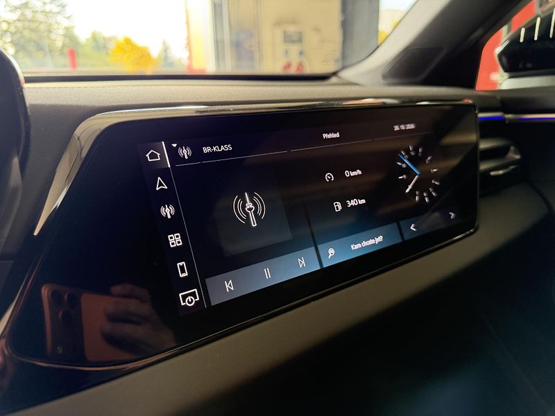 Audi A6 (2026) 150kW STR 4X4 S-LINE 3D R21!!! - fotka 42 z 46