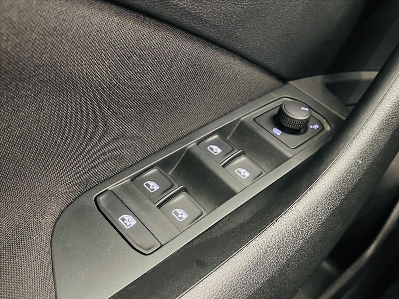 Škoda Kamiq 1,0 TSI 81kW Ambition - fotka 19 z 25