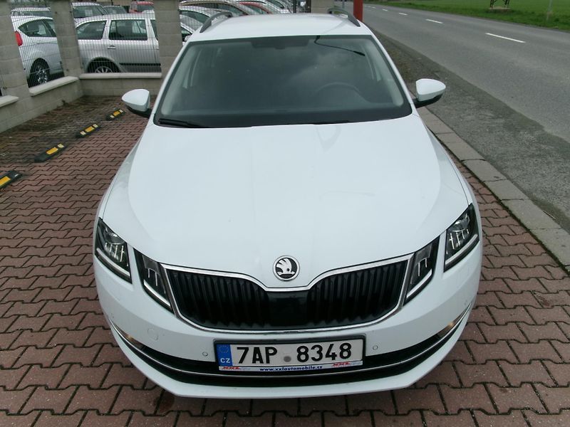 Škoda Octavia (2019) 1,5TSI DSG AC TEMP ČR - fotka 4 z 36