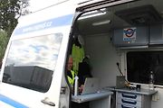 Do jihočeského měření emisí a kontrol u hotelu Sloup na silnici I/3 (bývalá E55) se zapojili policisté krajské dopravní policie, z dálničního oddělení Borek a táborští dopraváci. Vozidla se řidiči naváděli také z blízké dálnice D3.