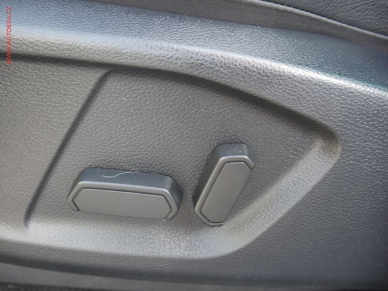 Ford Ranger (2020) 2.0TDCi 4x4, 2.maj,ČR, AT - fotka 13 z 22
