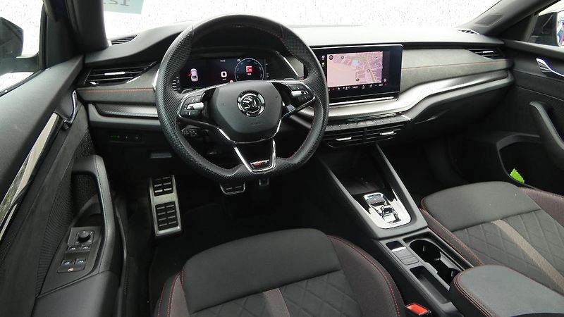 Škoda Octavia 2.0 TSI 180kW DSG RS - fotka 5 z 27