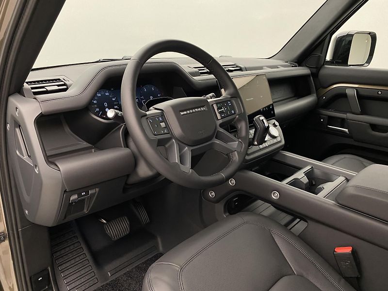 Land Rover Defender (2026) 110 D350 X-Dynamic REZERVACE - fotka 22 z 56