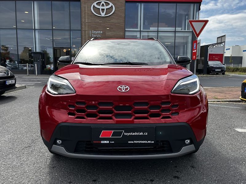 Toyota Yaris Cross 1.5 Hybrid 130k ODBĚR IHNED - fotka 3 z 27