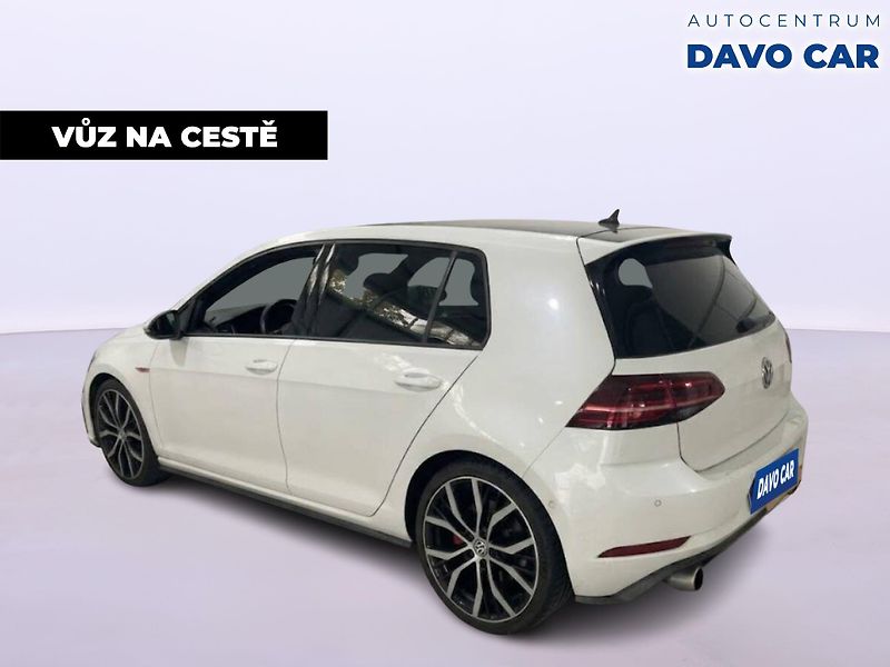 Volkswagen Golf 2,0 TSI GTI 180kW Performance - fotka 2 z 11