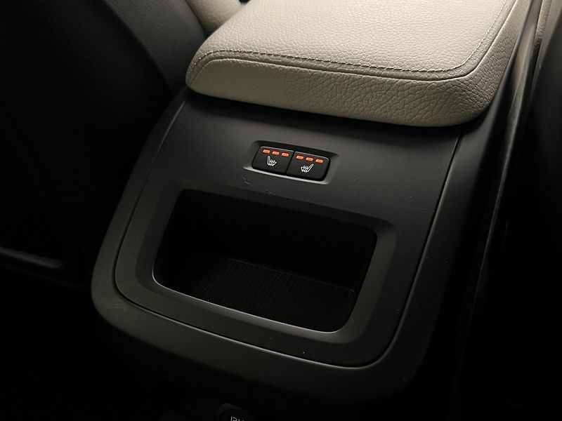 Volvo V60 D4 MOMENTUM AUT - fotka 18 z 46