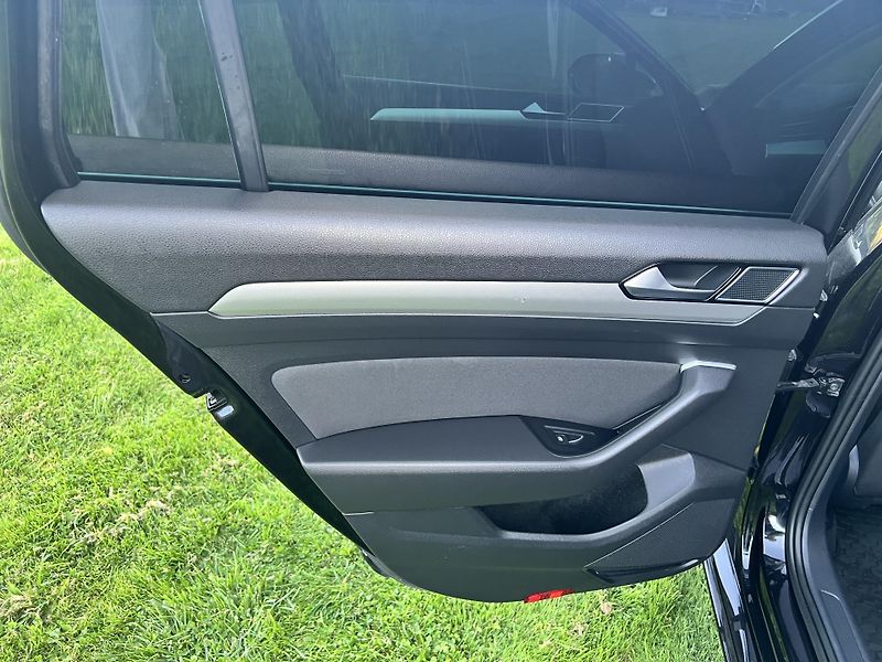 Volkswagen Passat 2.0TDI 110KW,NAVI,EL.TZ,APP - fotka 14 z 50